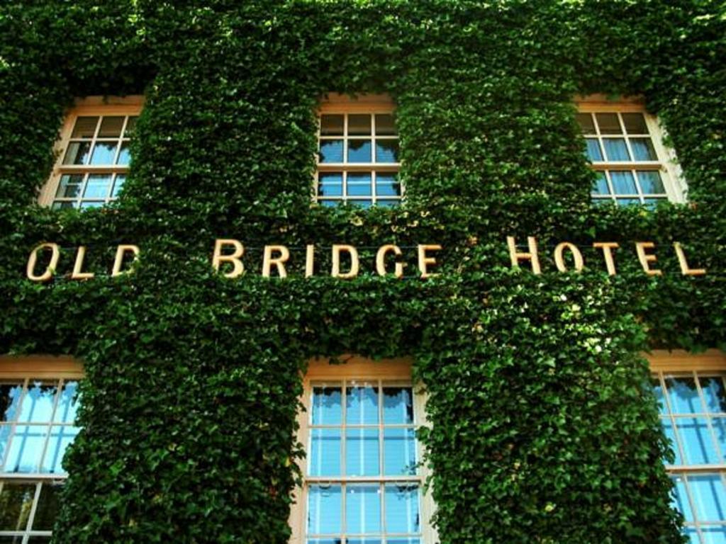 The Old Bridge Hotel Huntingdon Kültér fotó